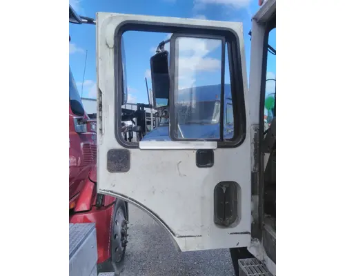 MACK MRU613 DOOR ASSEMBLY, FRONT
