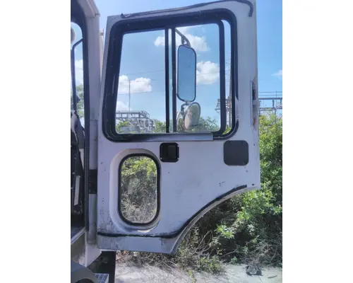 MACK MRU613 DOOR ASSEMBLY, FRONT