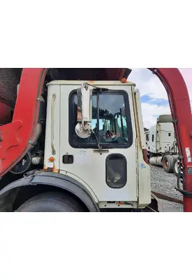 MACK MRU613 DOOR ASSEMBLY, FRONT