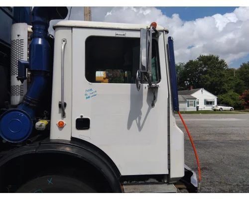 MACK MRU613 DOOR ASSEMBLY, FRONT
