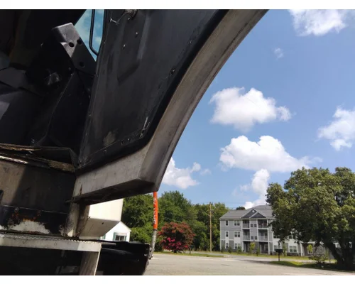 MACK MRU613 DOOR ASSEMBLY, FRONT