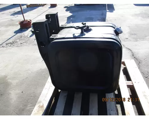 MACK MRU613 FUEL TANK