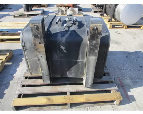 MACK MRU613 FUEL TANK