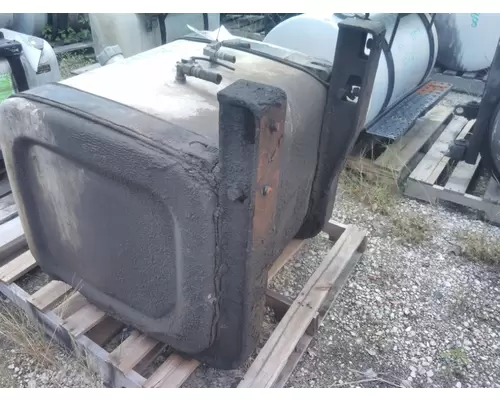 MACK MRU613 FUEL TANK