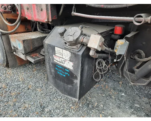 MACK MRU613 HYDRAULIC TANK