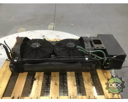 MACK MRU613 Radiator