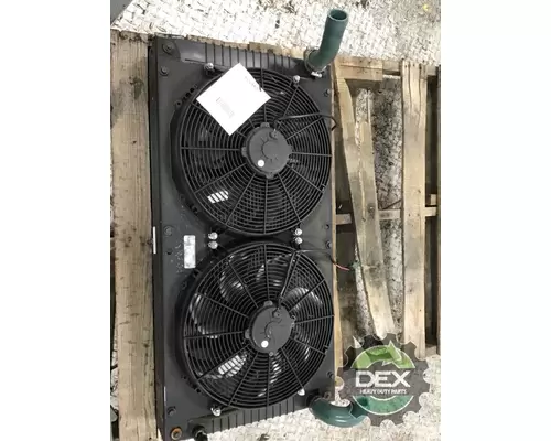 MACK MRU613 Radiator