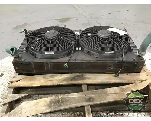 MACK MRU613 Radiator