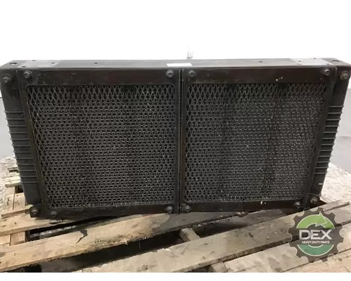 MACK MRU613 Radiator