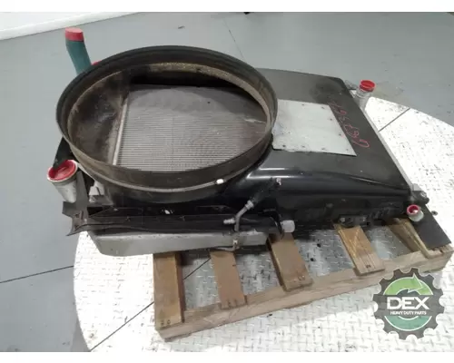 MACK MRU613 Radiator