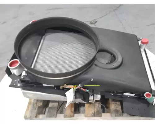 MACK MRU613 Radiator