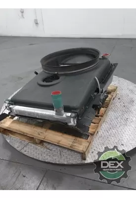 MACK MRU613 Radiator