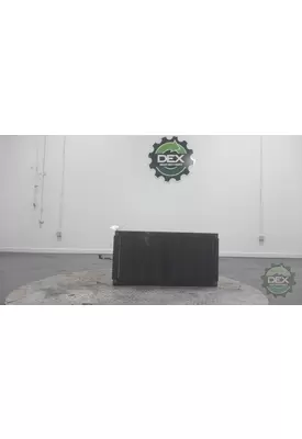 MACK MRU613 Radiator