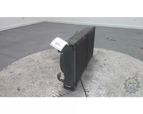 MACK MRU613 Radiator