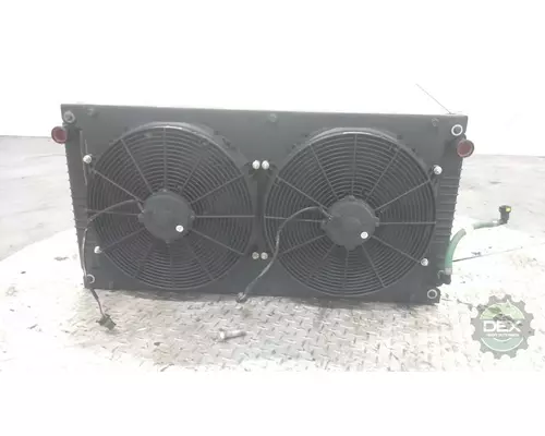 MACK MRU613 Radiator