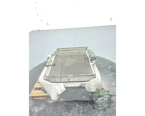 MACK MRU613 Radiator