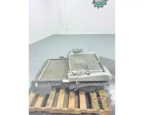 MACK MRU613 Radiator