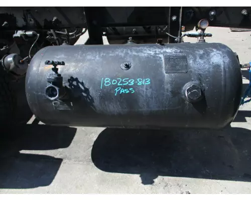 MACK MRU613 WATER DEPOSIT TANK