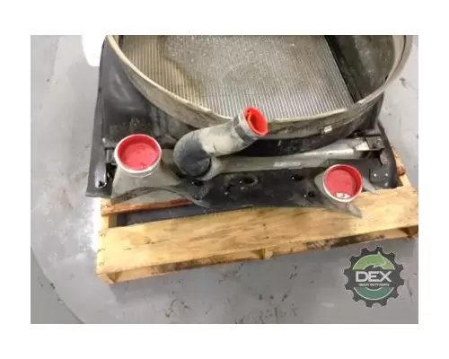 MACK MRU633 Radiator