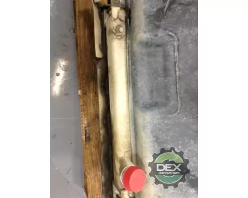 MACK MRU633 Radiator