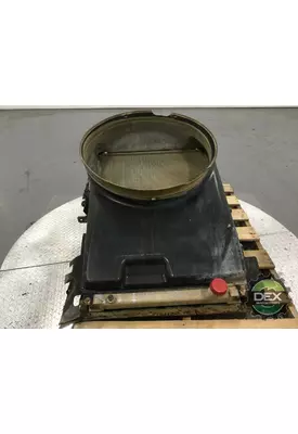 MACK MRU633 Radiator