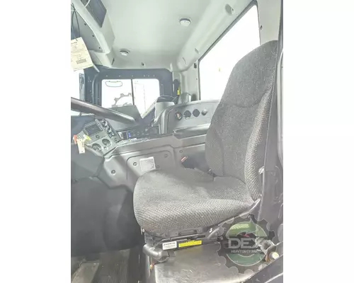 MACK MRU Cab
