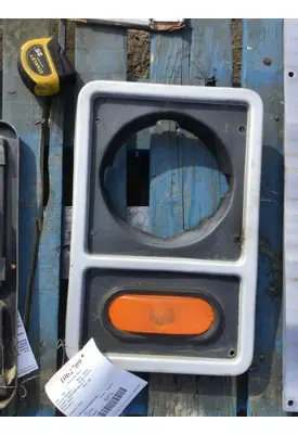 MACK MR Headlamp Bezel
