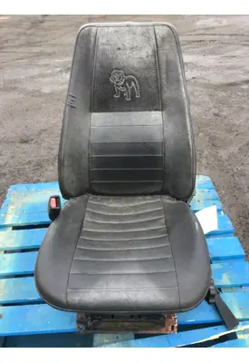MACK MR Seat