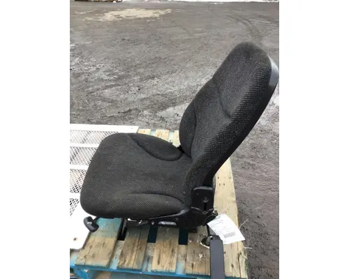 MACK MR Seat