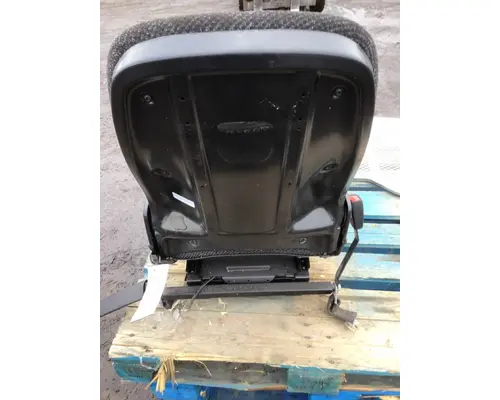 MACK MR Seat