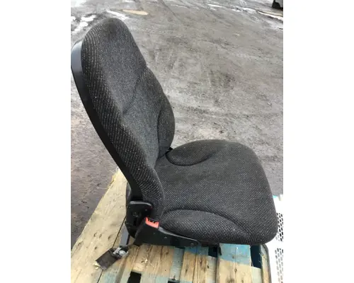 MACK MR Seat