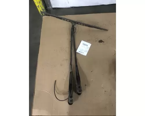 MACK MR Windshield Wiper Arm