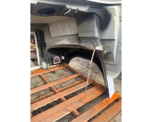 MACK PI64T Pinnacle Hood