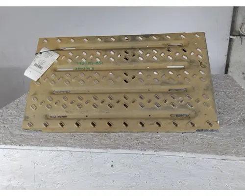 MACK PINNACLE DECK (CATWALK) STEP