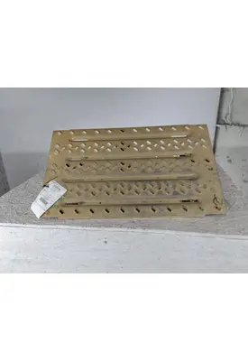 MACK PINNACLE DECK (CATWALK) STEP