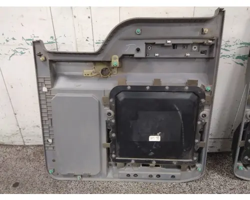 MACK PINNACLE DOOR INTERIOR PANEL