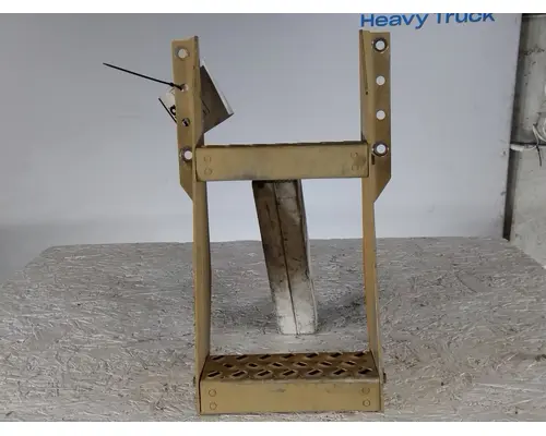 MACK PINNACLE FRAME STEP