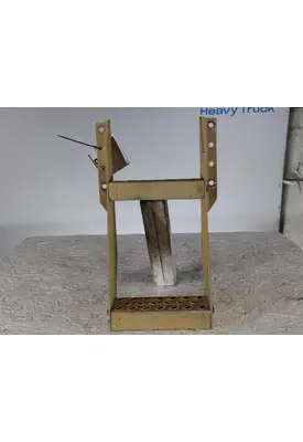 MACK PINNACLE FRAME STEP