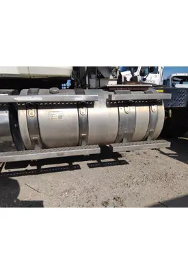 MACK PINNACLE FUEL TANK
