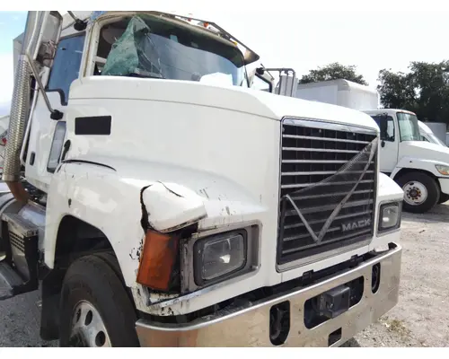 MACK PINNACLE HOOD