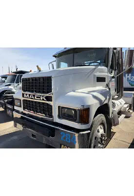 MACK PINNACLE Hood