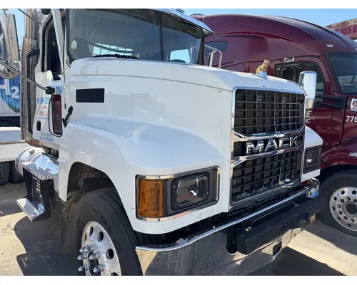 MACK PINNACLE Hood