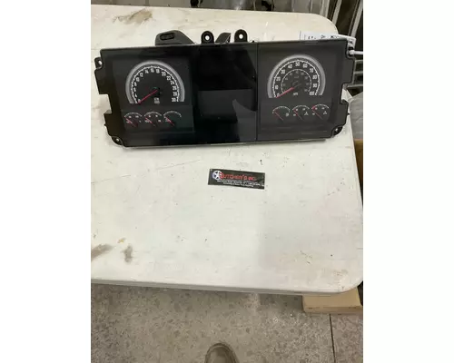 MACK PINNACLE Instrument Cluster