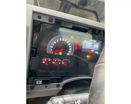 MACK PINNACLE Instrument Cluster