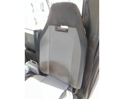 MACK PINNACLE SEAT, FRONT