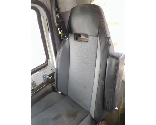 MACK PINNACLE SEAT, FRONT