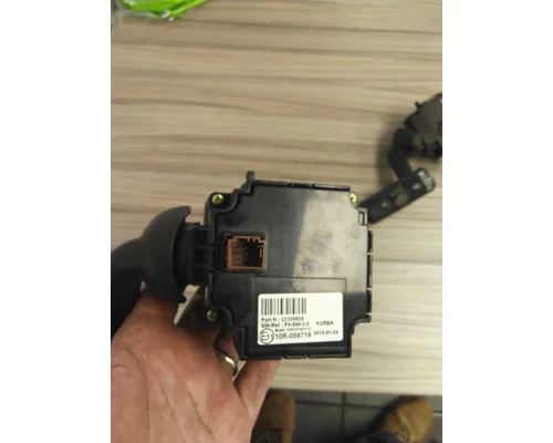 MACK PINNACLE TURN SIGNAL SWITCH