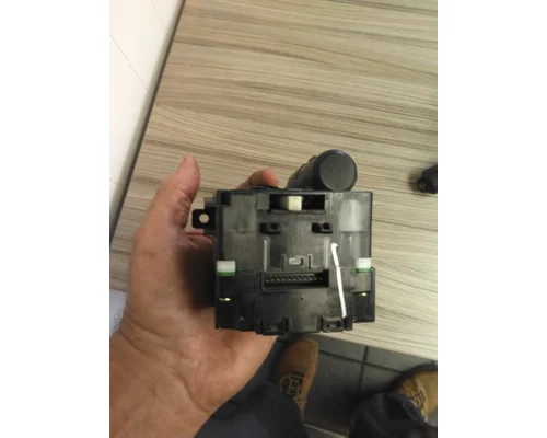 MACK PINNACLE TURN SIGNAL SWITCH