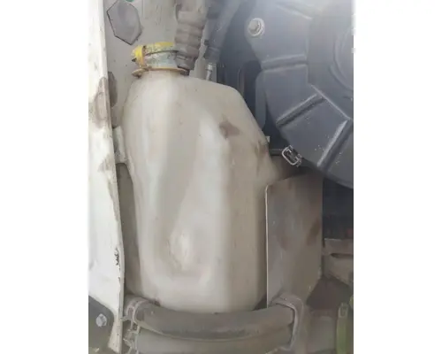 MACK PINNACLE WINDSHIELD WASHER RESERVOIR