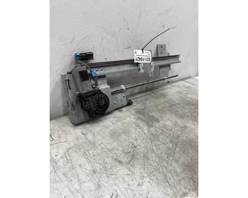 MACK Pinnacle CXU612 Door Window Regulator, Front